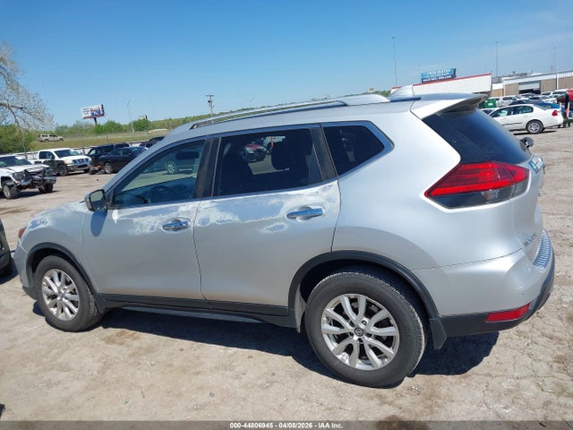 44806945 :رقم المزاد ، JN8AT2MV0HW021988 vin ، 2017 Nissan Rogue Sv مزاد بيع