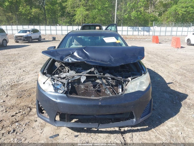 44806950 :رقم المزاد ، 4T1BF1FK6CU052036 vin ، 2012 Toyota Camry Le مزاد بيع