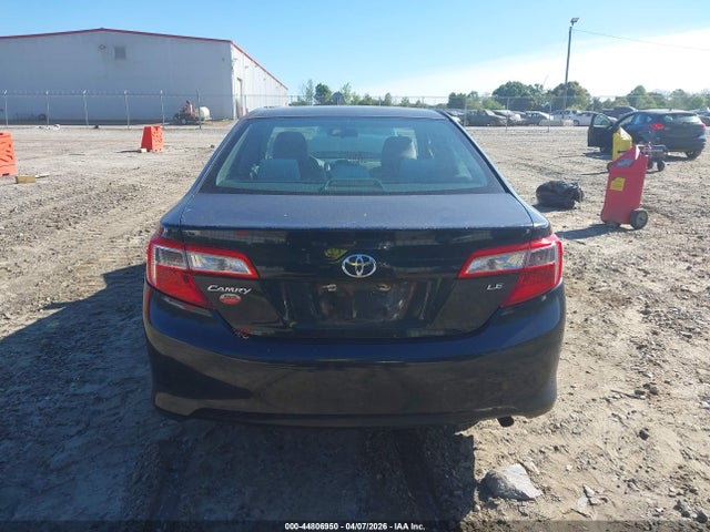 44806950 :رقم المزاد ، 4T1BF1FK6CU052036 vin ، 2012 Toyota Camry Le مزاد بيع