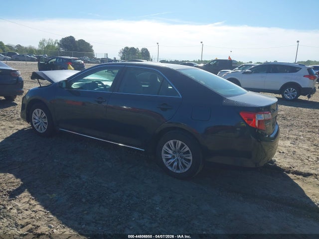 44806950 :رقم المزاد ، 4T1BF1FK6CU052036 vin ، 2012 Toyota Camry Le مزاد بيع
