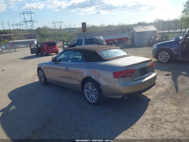 2011 AUDI A5 WAULFAFH7BN001406 Photo 2