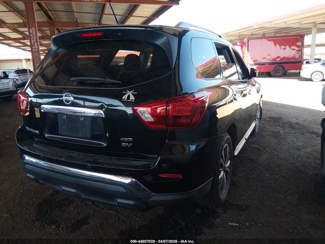 44807039 :رقم المزاد ، 5N1DR2MM6HC661800 vin ، 2017 Nissan Pathfinder Sv مزاد بيع