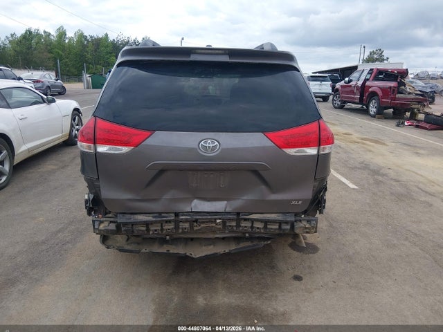 Продажа на аукционе авто 2013 Toyota Sienna Xle V6 8 Passenger, vin: 5TDYK3DC7DS383019, номер лота: 44807064