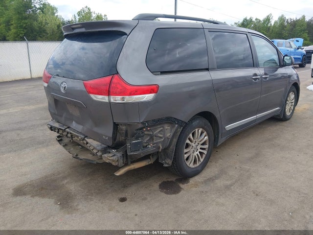 Продажа на аукционе авто 2013 Toyota Sienna Xle V6 8 Passenger, vin: 5TDYK3DC7DS383019, номер лота: 44807064