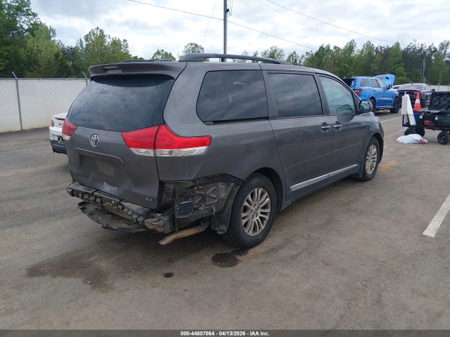 Продажа на аукционе авто 2013 Toyota Sienna Xle V6 8 Passenger, vin: 5TDYK3DC7DS383019, номер лота: 44807064