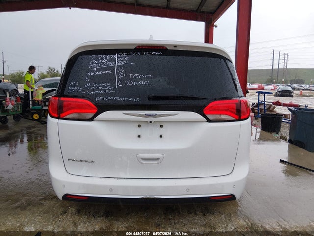 2020 Chrysler Pacifica Touring L მანქანა იყიდება აუქციონზე, vin: 2C4RC1BGXLR276419, აუქციონის ნომერი: 44807077