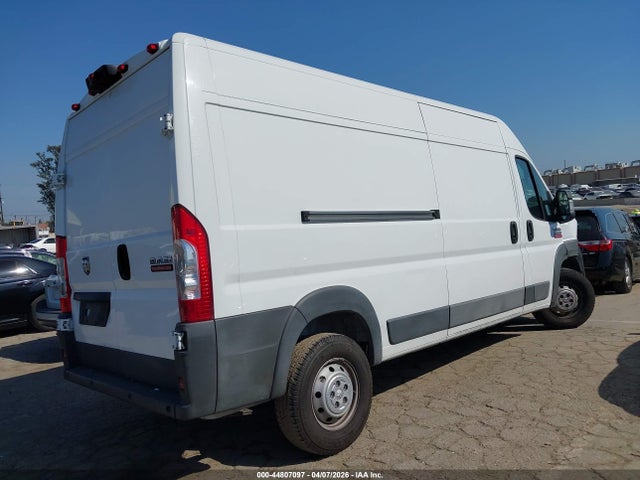 2018 RAM PROMASTER 2500 3C6TRVDG0JE100588 Photo 3