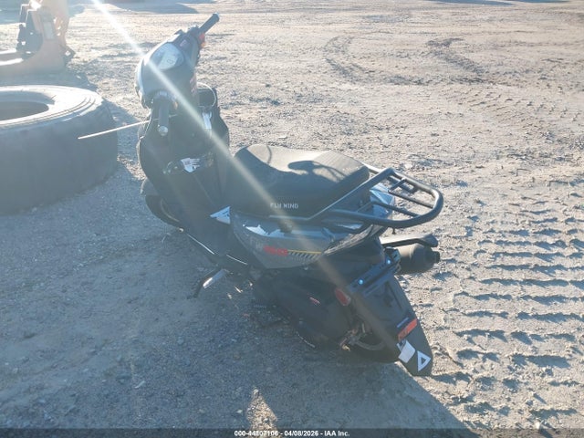HZ2TBCNF8S1017780 Tztc Scooter