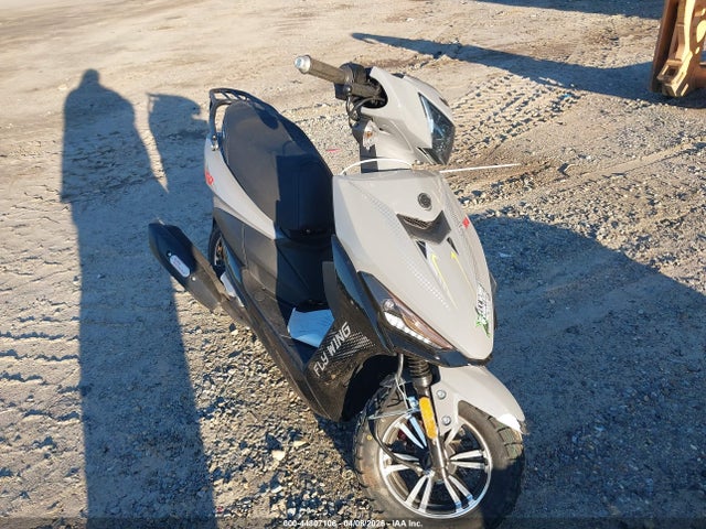 HZ2TBCNF8S1017780 Tztc Scooter