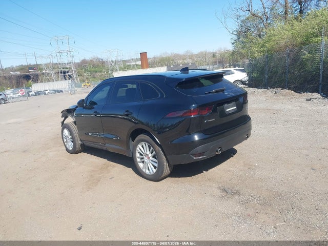 2017 JAGUAR F-PACE SADCK2BV3HA061851 Photo 2