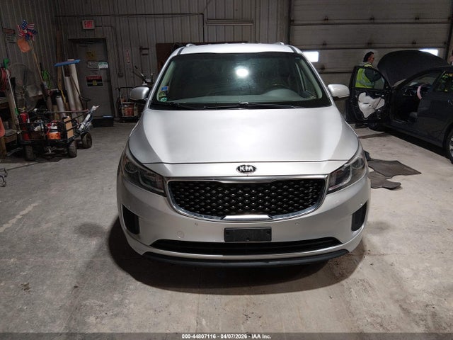 2017 Kia Sedona Lx მანქანა იყიდება აუქციონზე, vin: KNDMB5C12H6240799, აუქციონის ნომერი: 44807116