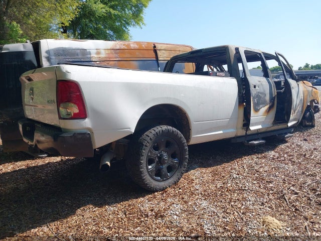 44807120 :رقم المزاد ، 3C63R3GL2JG311096 vin ، 2018 Ram 3500 Tradesman  4x4 8' Box مزاد بيع