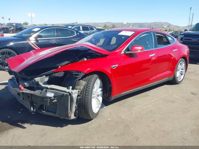 5YJSA1E19FF105823 Tesla Model S 60/70/85