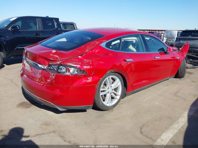 5YJSA1E19FF105823 Tesla Model S 60/70/85