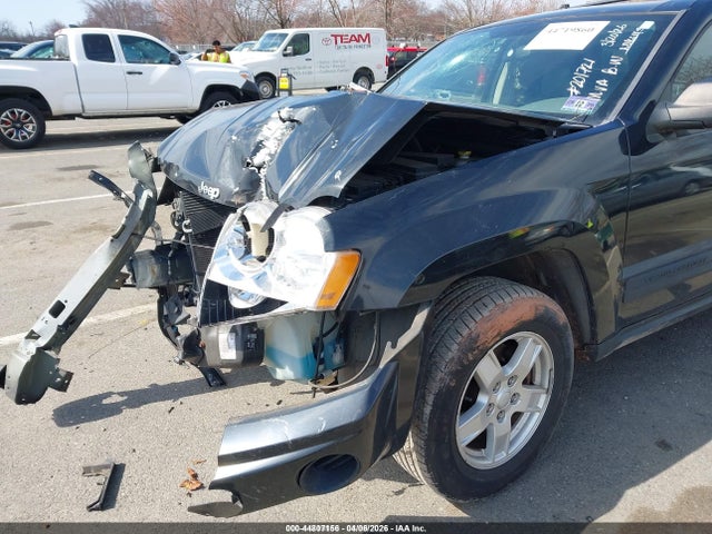 2005 Jeep Grand Cherokee Laredo მანქანა იყიდება აუქციონზე, vin: 1J8GR48K45C541536, აუქციონის ნომერი: 44807156