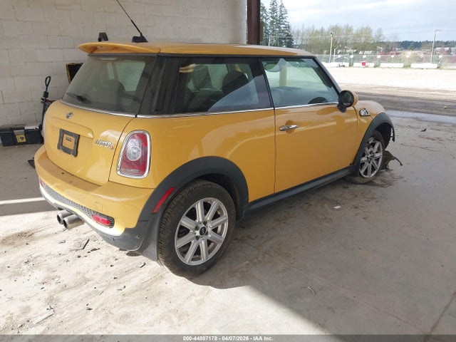 2009 MINI COOPER S WMWMF73579TW86935 Photo 3