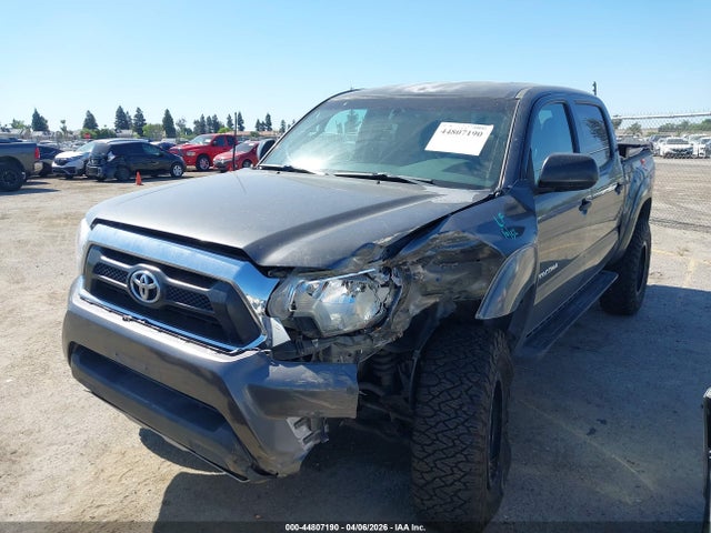 Toyota Tacoma Base V6 2015 3TMLU4EN5FM170177 Image 2