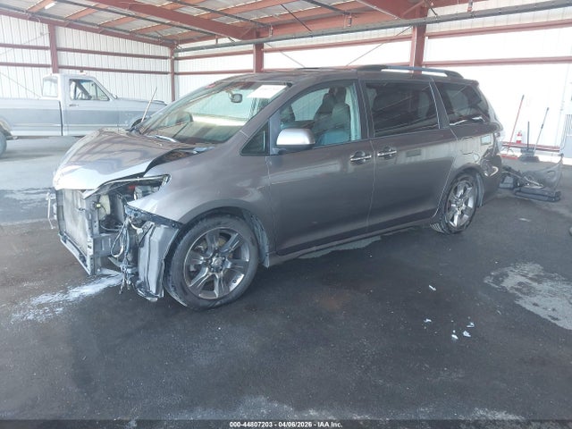 2016 TOYOTA SIENNA 5TDXK3DC3GS710175 Photo 1