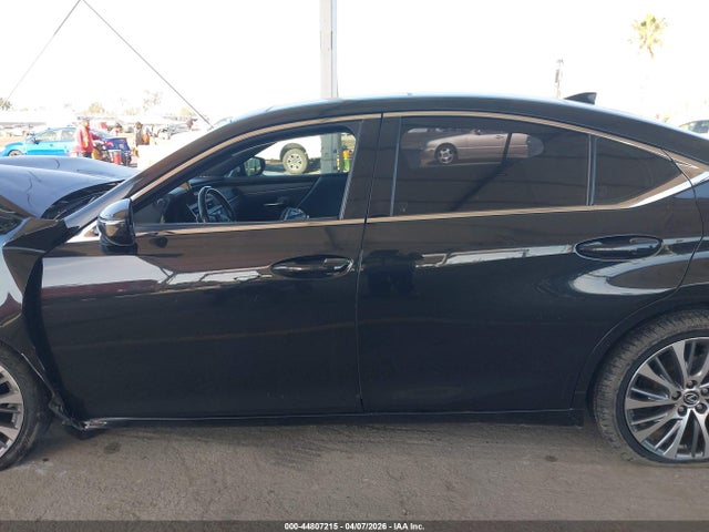Продажа на аукционе авто 2019 Lexus Es 350, vin: JTHBZ1B18K2005074, номер лота: 44807215