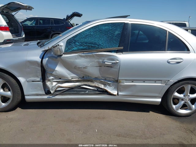 44807219 :رقم المزاد ، WDBRF52H36E019951 vin ، 2006 Mercedes-benz C 230 Sport مزاد بيع