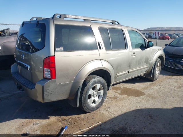 44807220 :رقم المزاد ، 5N1AR18W76C654456 vin ، 2006 Nissan Pathfinder S مزاد بيع