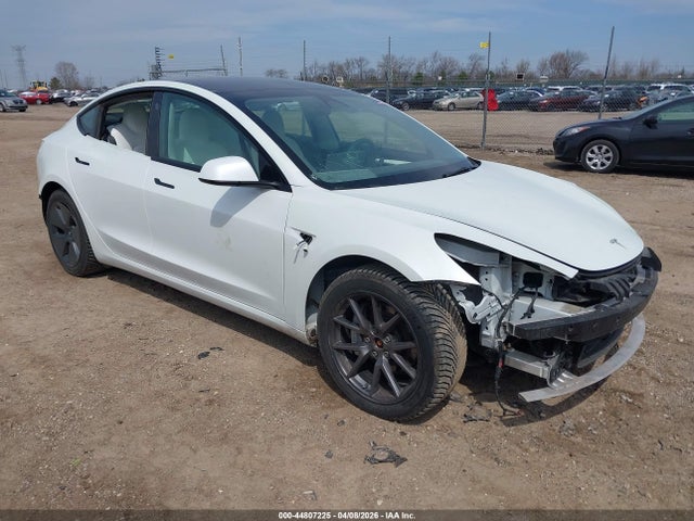 2022 Tesla Model 3 Long Range Dual Motor All-wheel Drive მანქანა იყიდება აუქციონზე, vin: 5YJ3E1EB2NF278440, აუქციონის ნომერი: 44807225