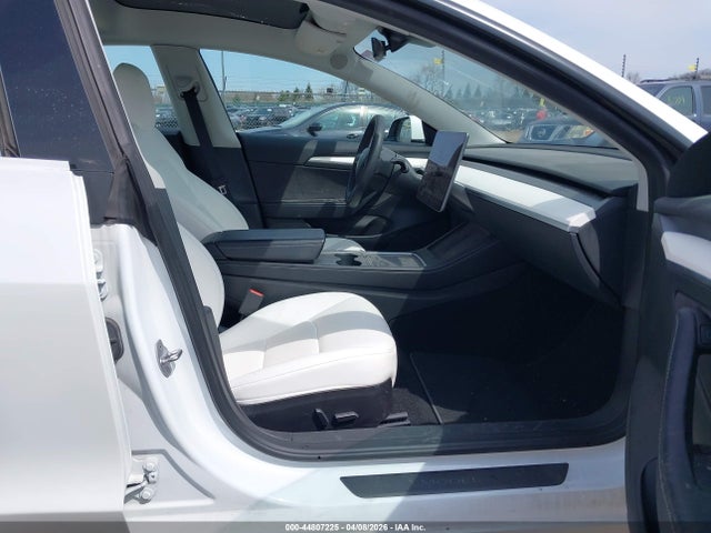 2022 Tesla Model 3 Long Range Dual Motor All-wheel Drive მანქანა იყიდება აუქციონზე, vin: 5YJ3E1EB2NF278440, აუქციონის ნომერი: 44807225