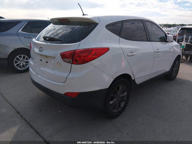 KM8JT3AF5FU965319 Hyundai TUCSON GLS