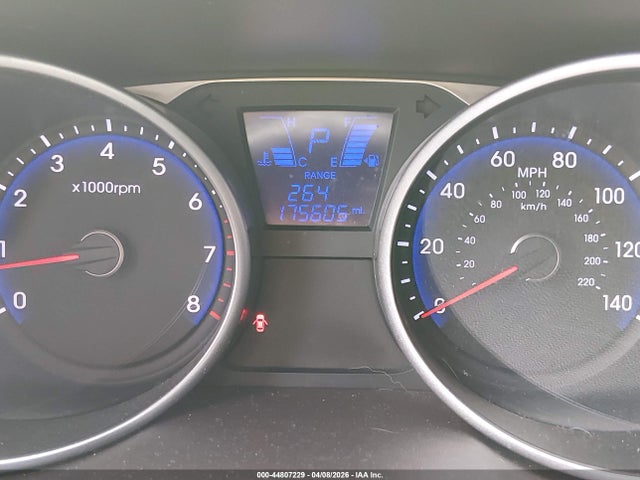 KM8JT3AF5FU965319 Hyundai TUCSON GLS