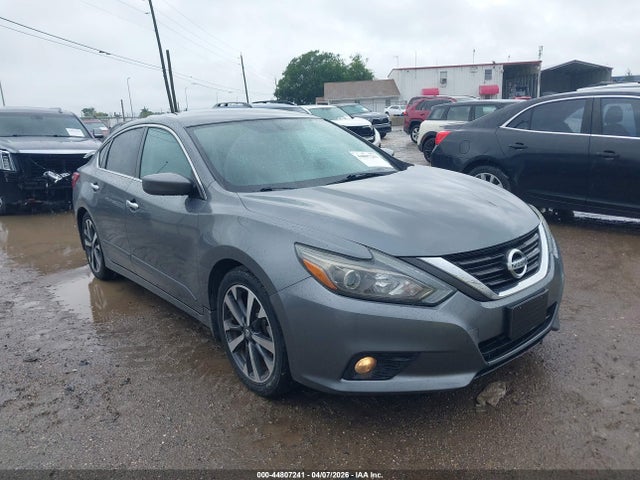 2017 Nissan Altima 2.5 Sr მანქანა იყიდება აუქციონზე, vin: 1N4AL3AP9HN324738, აუქციონის ნომერი: 44807241