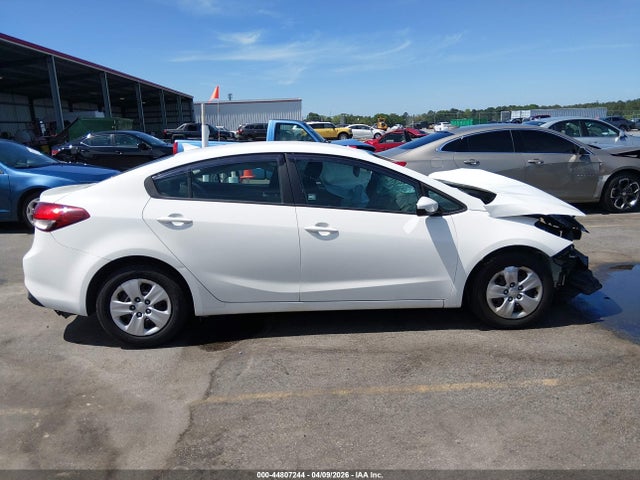2017 Kia Forte Lx მანქანა იყიდება აუქციონზე, vin: 3KPFK4A77HE027383, აუქციონის ნომერი: 44807244