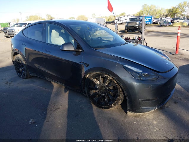 Tesla Model Y Awd/long Range Dual Motor All-wheel Drive 2023 7SAYGDEE2PF840015 main image