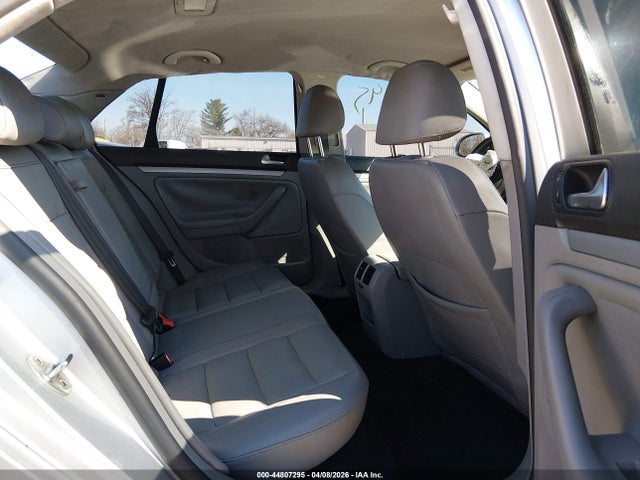 2007 Volkswagen Jetta 2.5 მანქანა იყიდება აუქციონზე, vin: 3VWRF71K27M056461, აუქციონის ნომერი: 44807295