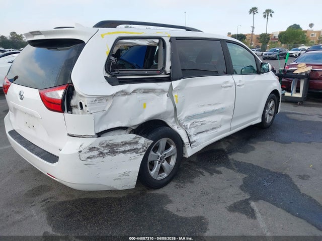 5TDKZ3DC6KS983108 Toyota Sienna Le 8 Passenger