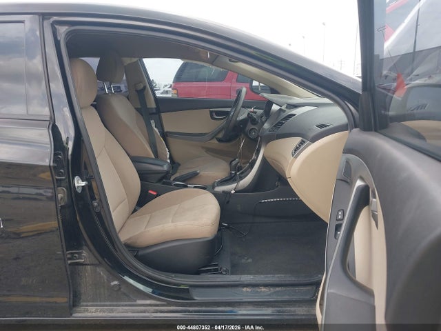 Продажа на аукционе авто 2016 Hyundai Elantra Se, vin: 5NPDH4AEXGH788651, номер лота: 44807352