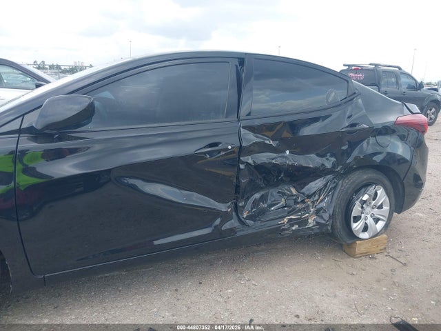 Продажа на аукционе авто 2016 Hyundai Elantra Se, vin: 5NPDH4AEXGH788651, номер лота: 44807352