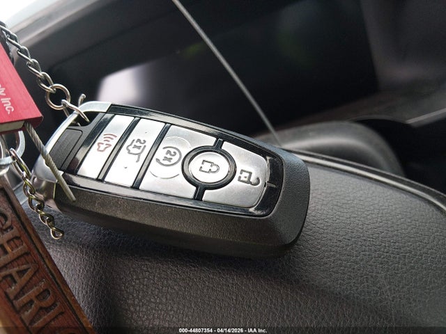 1FMJU1KT8NEA03904 Ford Expedition Limited
