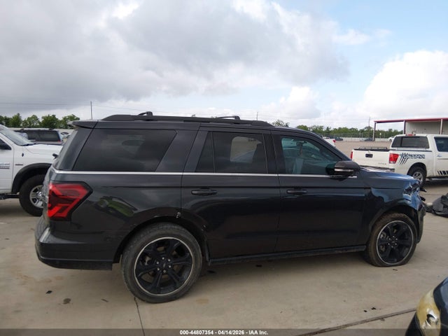 1FMJU1KT8NEA03904 Ford Expedition Limited