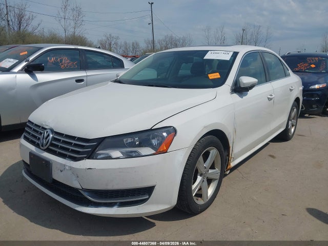 2012 VOLKSWAGEN PASSAT 1VWBH7A39CC018192 Photo 1