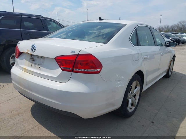 2012 VOLKSWAGEN PASSAT 1VWBH7A39CC018192 Photo 3