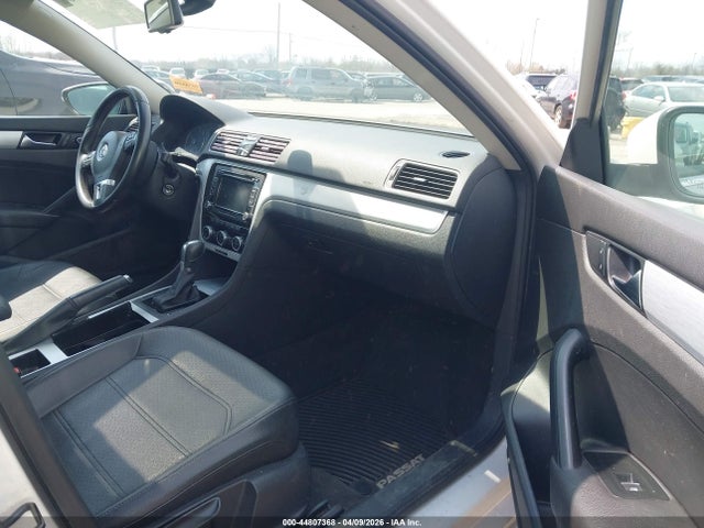 2012 VOLKSWAGEN PASSAT 1VWBH7A39CC018192 Photo 4