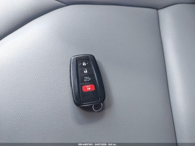 5TDHZRBHXNS586016 Toyota Highlander Xle