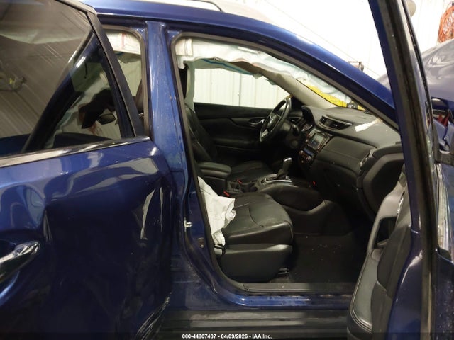 5N1AT2MV4JC742538 Nissan Rogue Sl