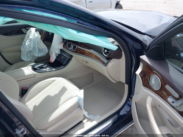 2017 Mercedes-benz E 300 4matic მანქანა იყიდება აუქციონზე, vin: WDDZF4KB2HA159755, აუქციონის ნომერი: 44807408