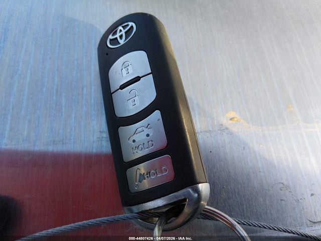 3MYDLBYV8HY147500 Toyota YARIS IA