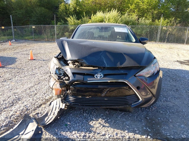 3MYDLBYV8HY147500 Toyota YARIS IA
