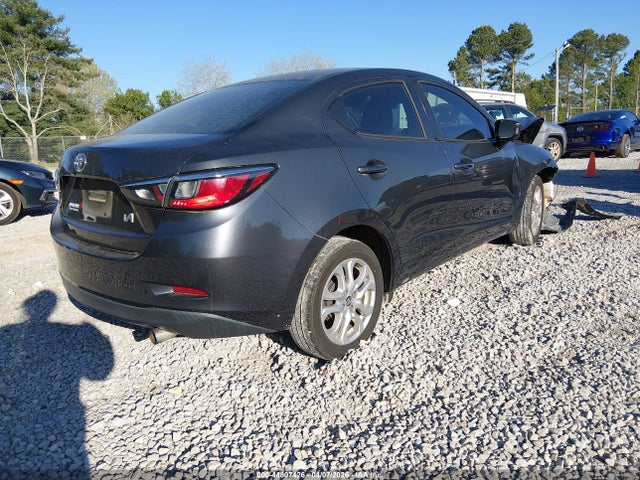 3MYDLBYV8HY147500 Toyota YARIS IA