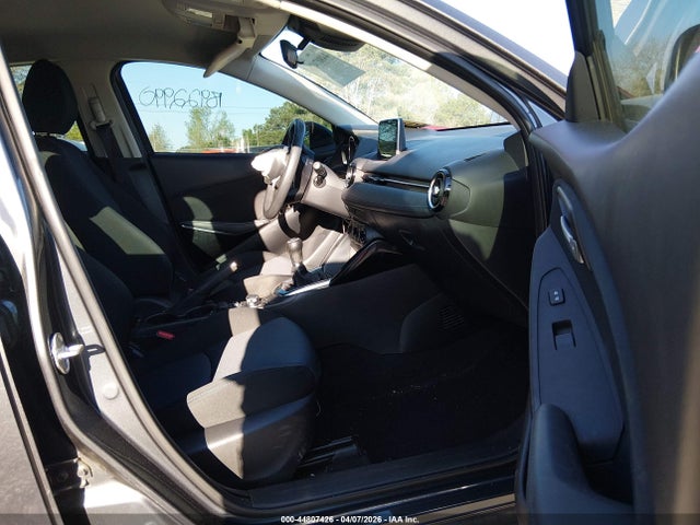 3MYDLBYV8HY147500 Toyota YARIS IA