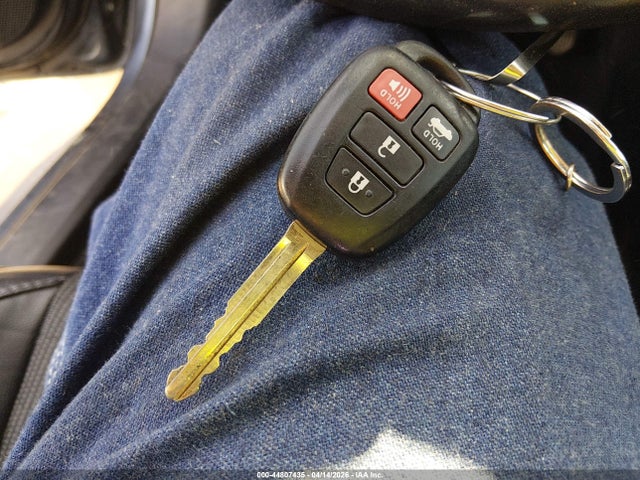 44807435 :رقم المزاد ، 2T1BURHE6EC156770 vin ، 2014 Toyota Corolla S Plus مزاد بيع