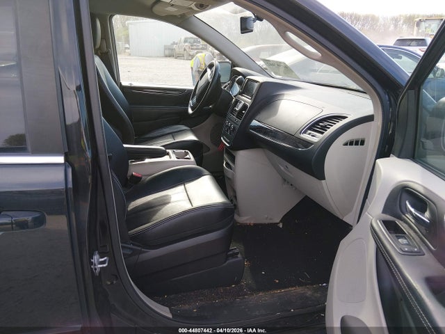 Aukcja sprzedaży 2015 Chrysler Town & Country Lx, vin: 2C4RC1AG8FR698727, numer aukcji: 44807442
